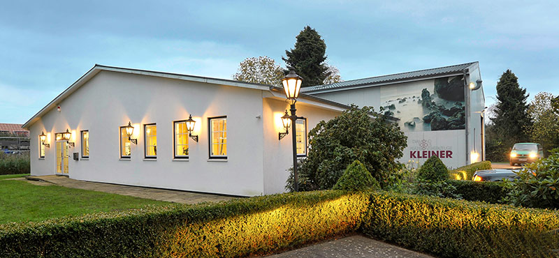 DTP Kleiner Gebäude in Elmshorn — Dämmerung